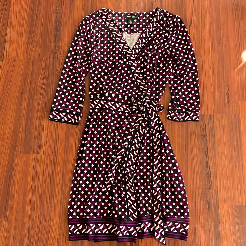 WHBM women’s size 12 wrap dress.